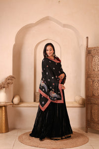 Nazuk Kinari Mayur