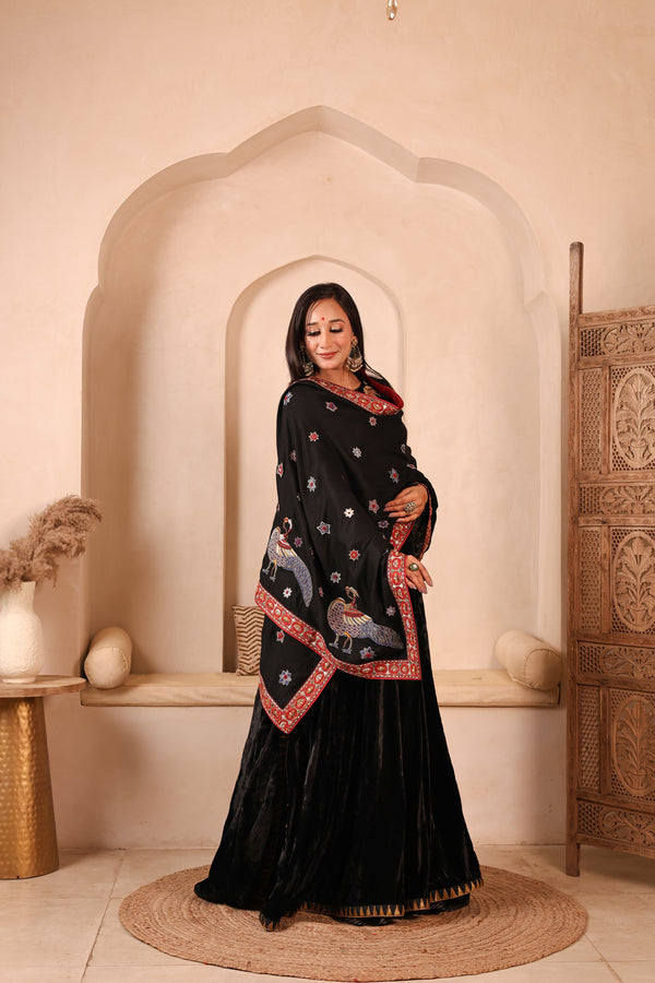 Nazuk Kinari Mayur