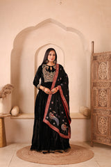 Nazuk Kinari Mayur