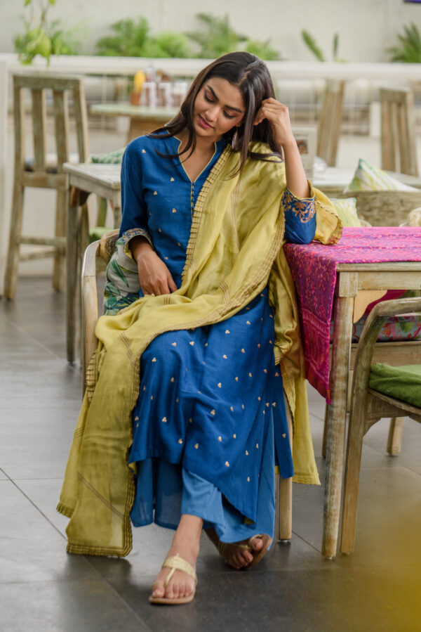 Neela Jora